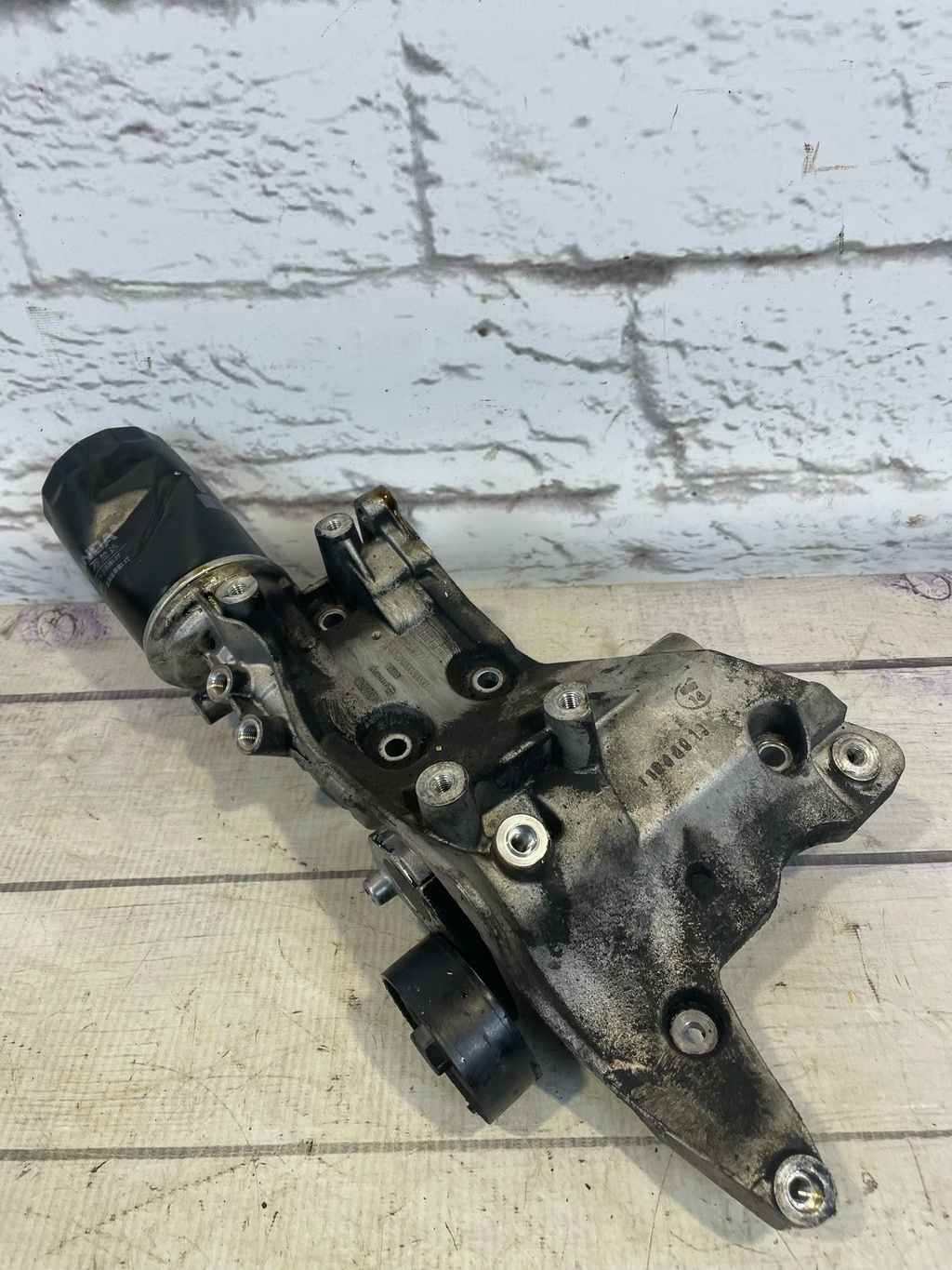 VW Passat CC (2008-) для Кронштейн генератора