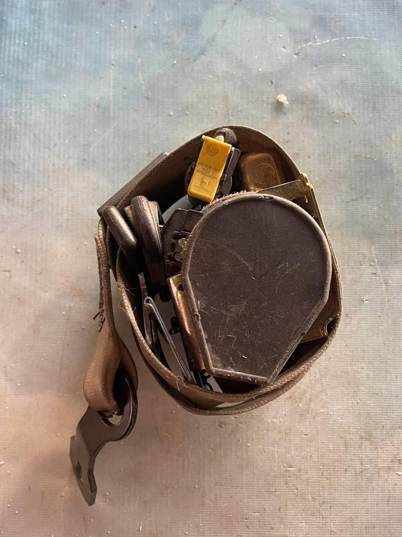 Audi A8 / D2 / 4D (1994-1998) для Ремень безопасности передний правый