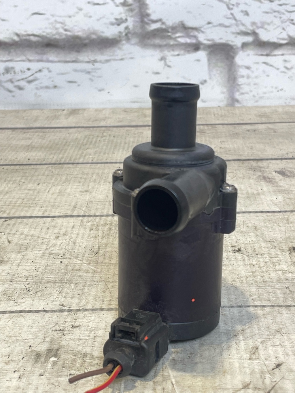 VW Touareg 1 (2002-2007) для Насос системы охлаждения