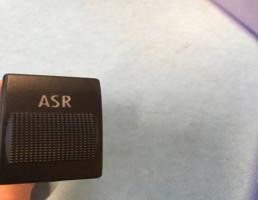 выключатель противобуксировочного регулятора для Audi A8 / D2 / 4D (1994-1998)  запчасти бу