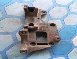 Кронштейн генератора для VW Passat B6 (2005-2010)  запчасти бу