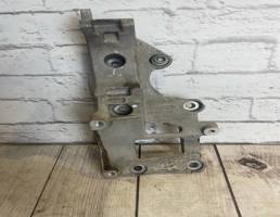 Кронштейн генератора для VW Passat B6 (2005-2010)  запчасти бу