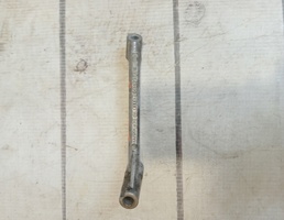 Кронштейн (сопут. товар) для VW Passat B6 (2005-2010)  запчасти бу