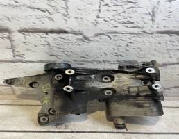 Кронштейн генератора для VW Tiguan 1 рест (2011-2016)  запчасти бу