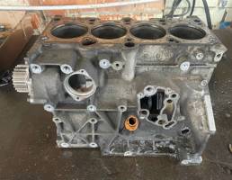 Блок цилиндров двигателя пустой для VW Passat B6 (2005-2010)  запчасти бу