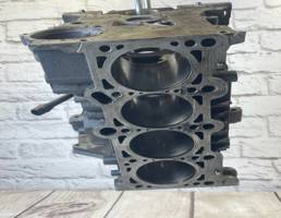 Блок цилиндров двигателя пустой для Audi A4 / B6 (2000-2004)  запчасти бу