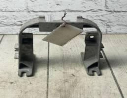 Кронштейн крепления подлокотника для Audi A6 / C6 4F / Allroad quattro (2006-2012)  запчасти бу