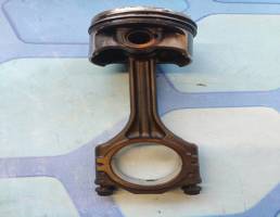 Поршень в сборе с шатуном для VW Passat B6 (2005-2010)  запчасти бу