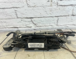 Компрессор пневмоподвески для VW Touareg 1 (2002-2007)  запчасти бу