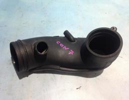 Патрубок воздуховод ДВС для Audi A6 / C5 (1997-2004)  запчасти бу