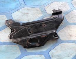 Кожух ремня ГРМ для Audi A4 / B6 (2000-2004)  запчасти бу