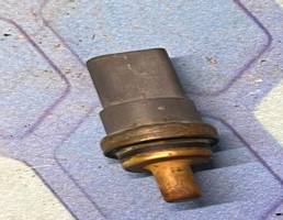 Датчик температуры охлаждающей жидкости для VW Tiguan 1 (2007-2011)  запчасти бу