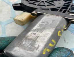 Моторчик стеклоподъемника передний левый для Land Rover Range Rover III L322 (2005-2010)  запчасти бу