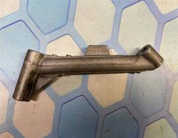 Кронштейн (сопут. товар) для Audi A4 / B8 (2007-2015)  запчасти бу