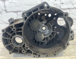 Корпус КПП для VW Passat B6 (2005-2010)  запчасти бу
