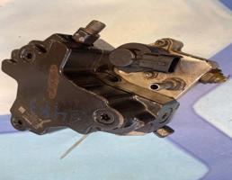 Насос топливный высокого давления ТНВД для Volvo XC70 Cross Country II (2007-2016)  запчасти бу