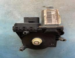 Моторчик стеклоподъемника передний правый для Audi A6 / C5 (1997-2004)  запчасти бу