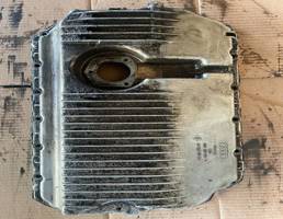 Масляный поддон двигателя для Audi A4 / B7 (2005-2007)  запчасти бу