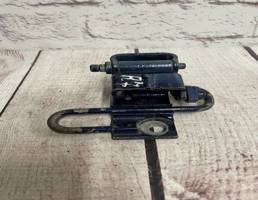 Петля двери нижняя задняя левая для VW Passat B6 (2005-2010)  запчасти бу