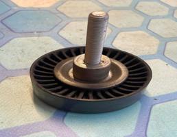 Ролик натяжителя ремня для Skoda Fabia 2 (2007-2015)  запчасти бу