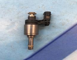 Форсунка топливная бензиновая для VW Golf VII (2012-2017)  запчасти бу