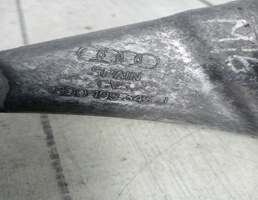 Кронштейн двигателя для Audi A6 / C5 (1997-2004)  запчасти бу