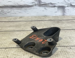 Кронштейн (сопут. товар) для VW Passat B5 (1996-2000)  запчасти бу