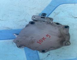 Насос вакуумный для Audi A4 / B8 (2007-2015)  запчасти бу