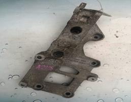 Кронштейн генератора для VW Passat B6 (2005-2010)  запчасти бу