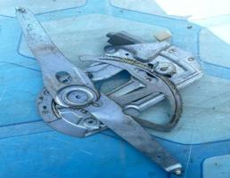 Стеклоподъемник передний правый для Volvo XC90 (2002-2015)  запчасти бу