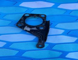 Кронштейн усилителя бампера левый для Audi A4 / B7 (2005-2007)  запчасти бу