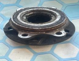 Ступица переднего колеса для Audi A4 / B8 (2007-2015)  запчасти бу