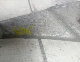 Кронштейн двигателя для Audi A6 / C5 (1997-2004)  запчасти бу
