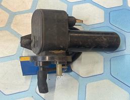 Моторчик круиз-контроля для Audi A8 / D2 / 4D (1994-1998)  запчасти бу