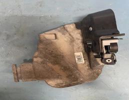 Замок двери задней левой для Volvo S40 IV (2004-2012)  запчасти бу