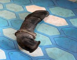 Патрубок воздушного фильтра для VW Touareg 1 (2002-2007)  запчасти бу