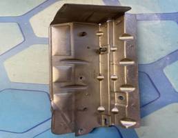 Экран тепловой для VW Passat B6 (2005-2010)  запчасти бу