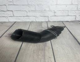 Фланец фоздухозаборника для Audi A1 (2010-)  запчасти бу