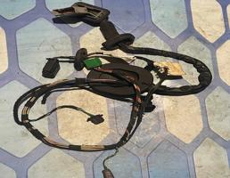 Проводка двери задней левой  для Land Rover Discovery III (2004-2009)  запчасти бу