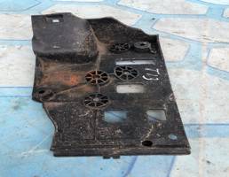 Крепление АКБ (корпус/подставка) для Land Rover Discovery III (2004-2009)  запчасти бу