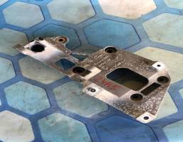 Кронштейн генератора для VW Passat B6 (2005-2010)  запчасти бу