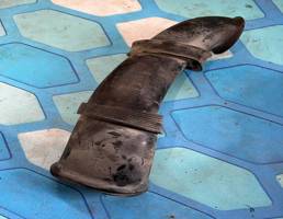 Патрубок воздушного фильтра для VW Touareg 1 (2002-2007)  запчасти бу