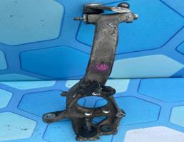 Кулак поворотный передний правый для Audi Q5 / 8R (2008-2012)  запчасти бу