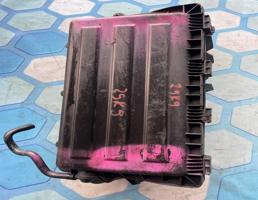 Корпус воздушного фильтра для VW Golf V (2003-2009)  запчасти бу