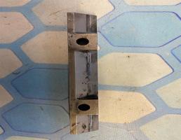 Кронштейн (сопут. товар) для VW Passat B6 (2005-2010)  запчасти бу