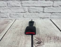 Замок ремня безопасности для Mitsubishi  запчасти бу