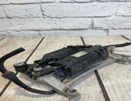 Компрессор пневмоподвески для VW Touareg 1 (2002-2007)  запчасти бу