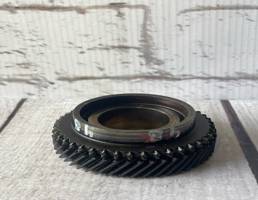 Шестерня МКПП для VW Jetta (2006-2011)  запчасти бу