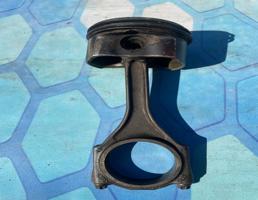 Поршень в сборе с шатуном для Audi A4 / B6 (2000-2004)  запчасти бу