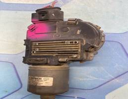 Моторчик стеклоочистителя передний для VW Touareg 1 (2002-2007)  запчасти бу